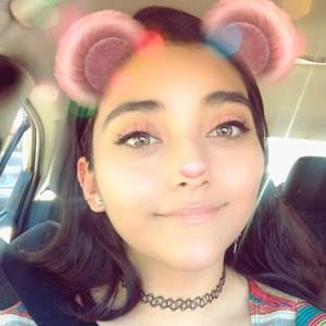 Meet your Posher, Paola n